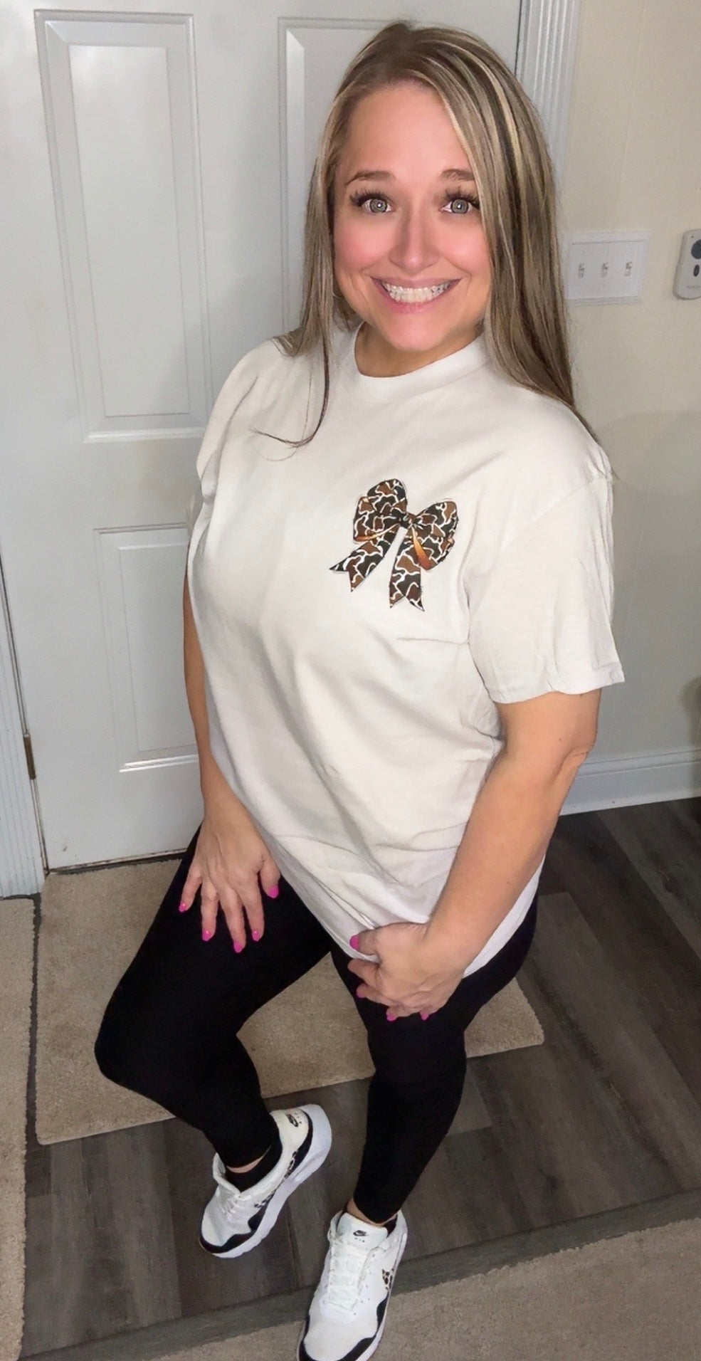 Cross I can do all Things Tee