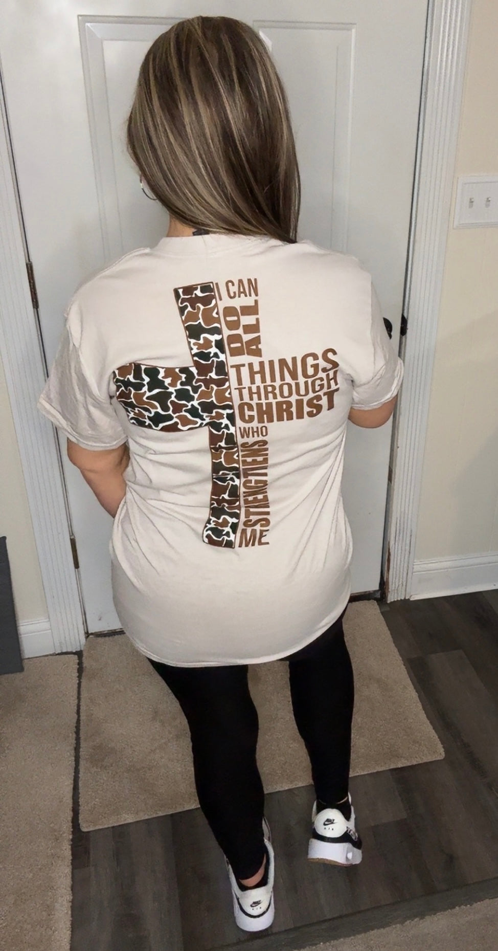 Cross I can do all Things Tee
